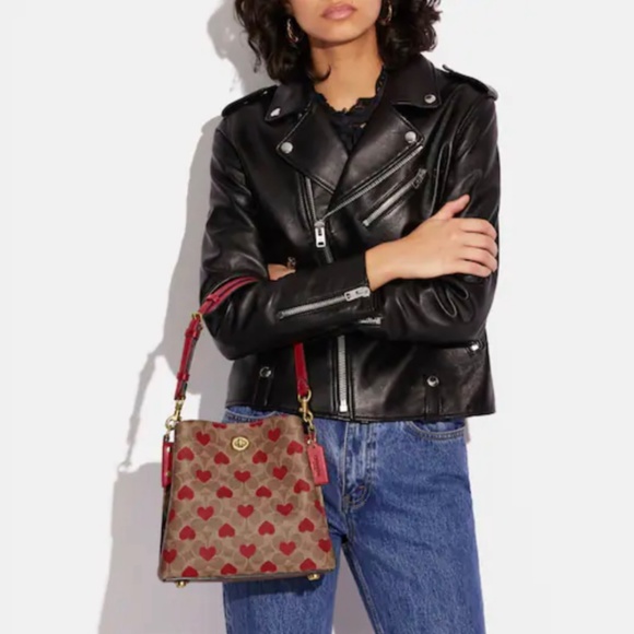 Coach Willow Bucket Bag In Signature Canvas With Heart Print BRAND NEW - Picture 3 of 14
